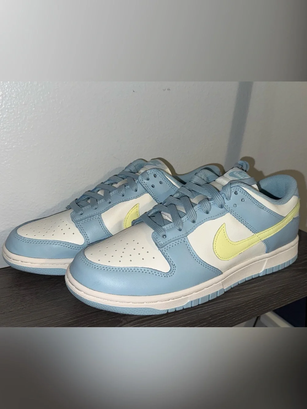 Women’s Nike Dunk Low Sneakers Sail/Citron Tint/Ocean Bliss Size 10 New In Box